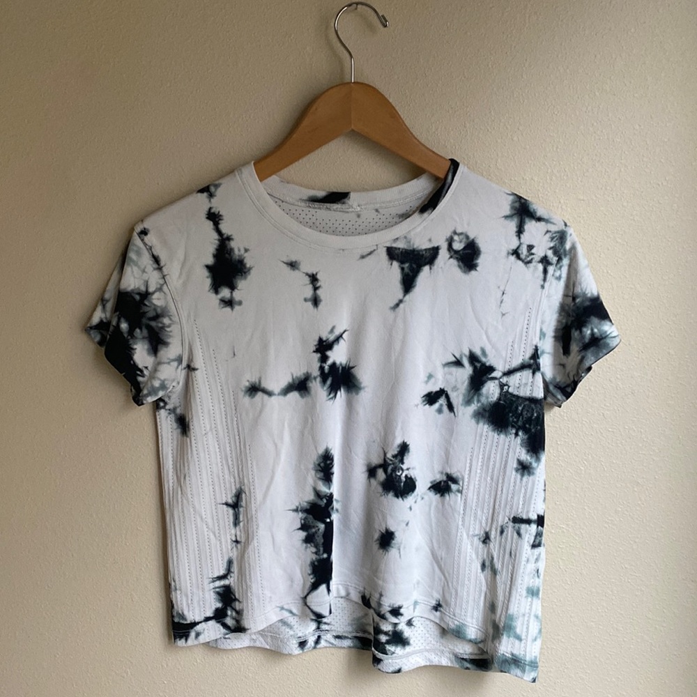 Lululemon Crop Tee